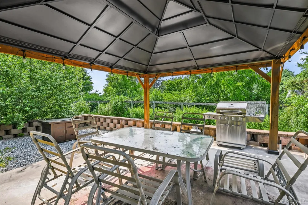 54 Pulaski Highway Pine Island, NY 10969
