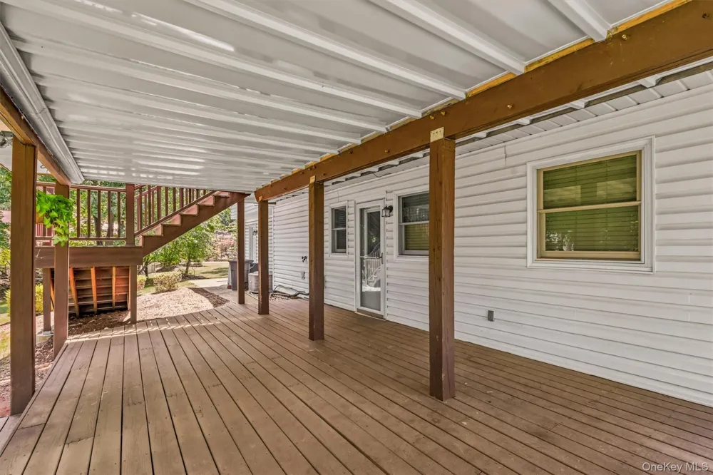 21 Arbor Lane Bardonia, NY 10954