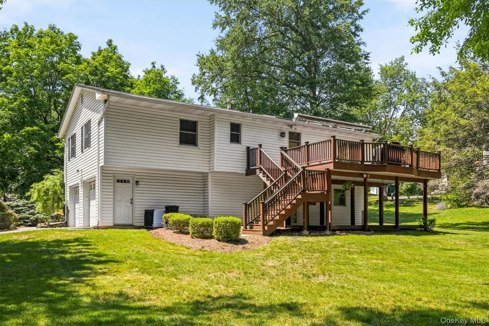 21 Arbor Lane Bardonia, NY 10954