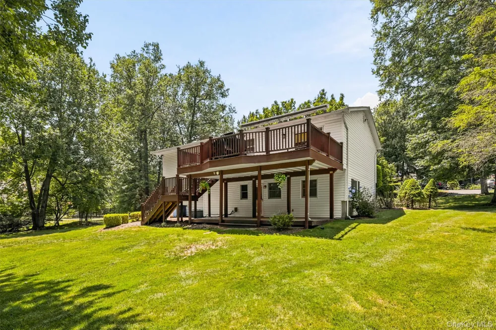 21 Arbor Lane Bardonia, NY 10954