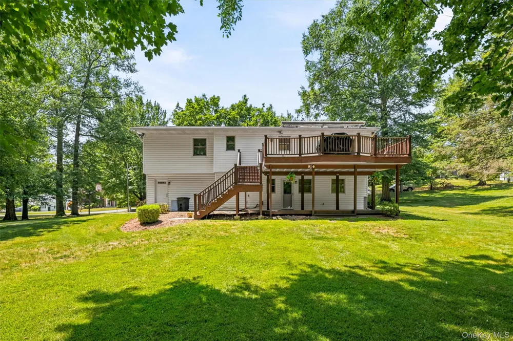21 Arbor Lane Bardonia, NY 10954