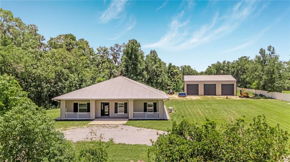 2287 SPRING GARDEN AVENUE Deland, FL 32720
