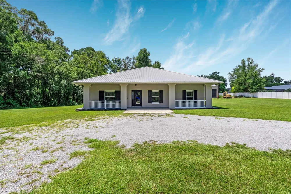 2287 SPRING GARDEN AVENUE Deland, FL 32720