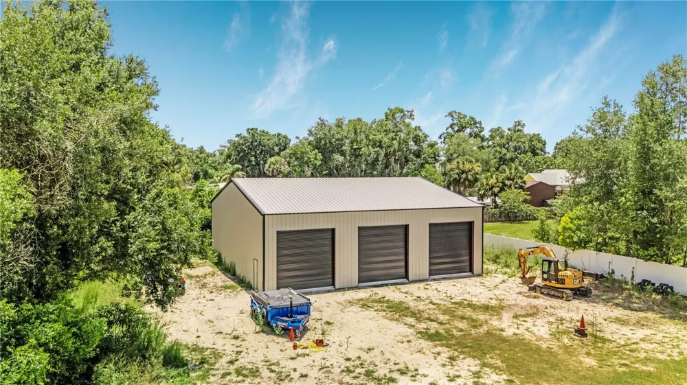 2287 SPRING GARDEN AVENUE Deland, FL 32720