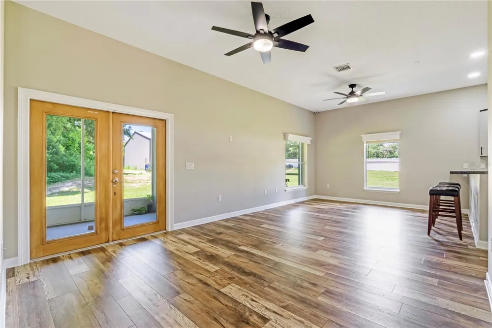 2287 SPRING GARDEN AVENUE Deland, FL 32720