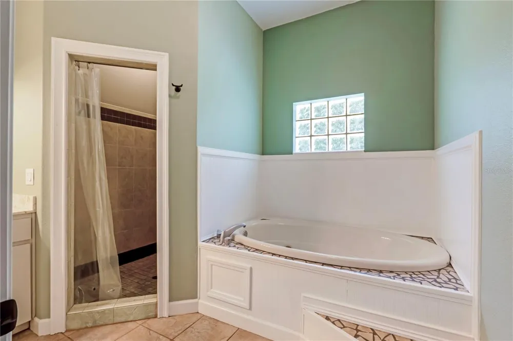 2287 SPRING GARDEN AVENUE Deland, FL 32720