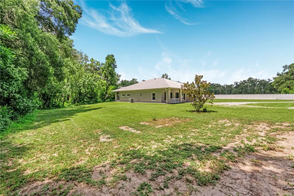 2287 SPRING GARDEN AVENUE Deland, FL 32720