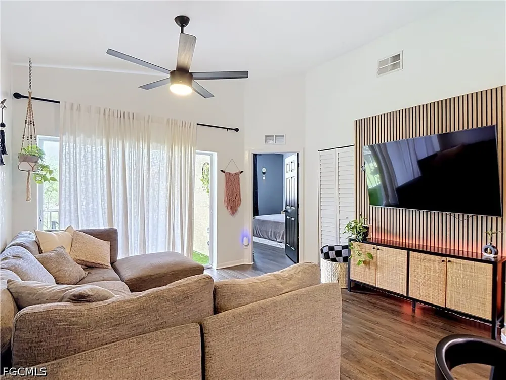Bellasol Circle #1923 Fort Myers, FL 33916