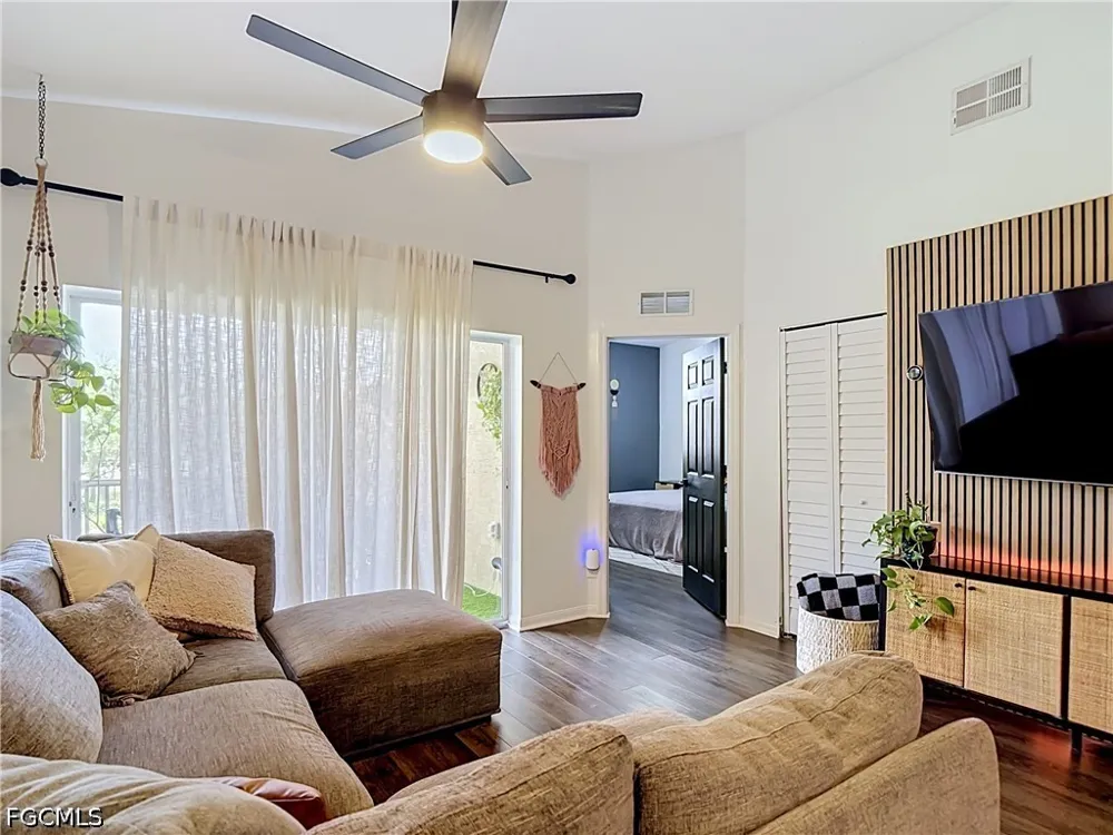 Bellasol Circle #1923 Fort Myers, FL 33916