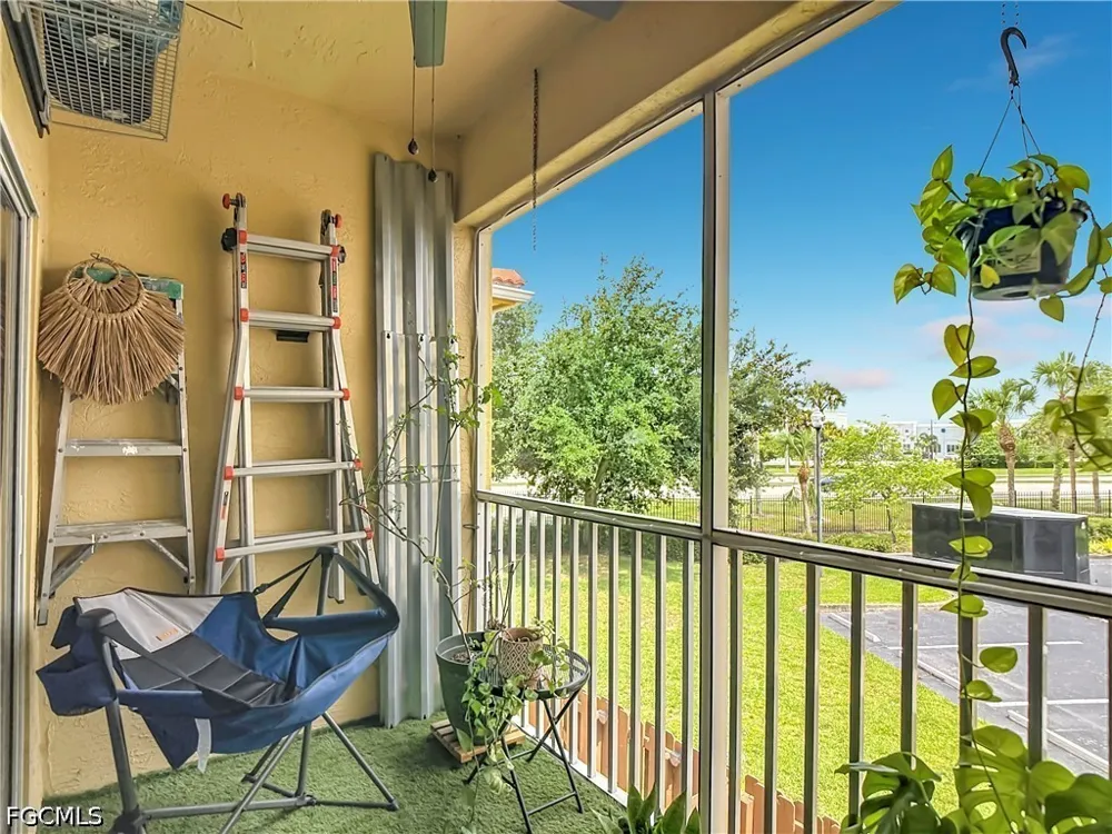 Bellasol Circle #1923 Fort Myers, FL 33916