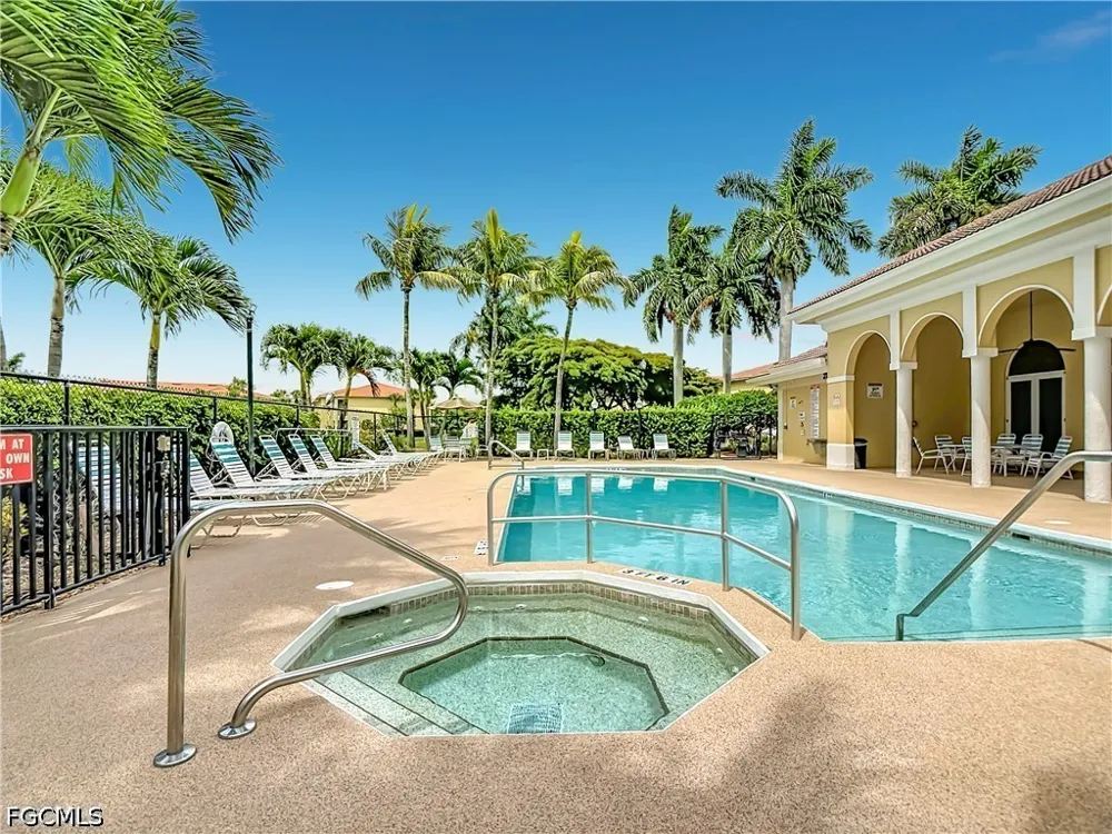 Bellasol Circle #1923 Fort Myers, FL 33916