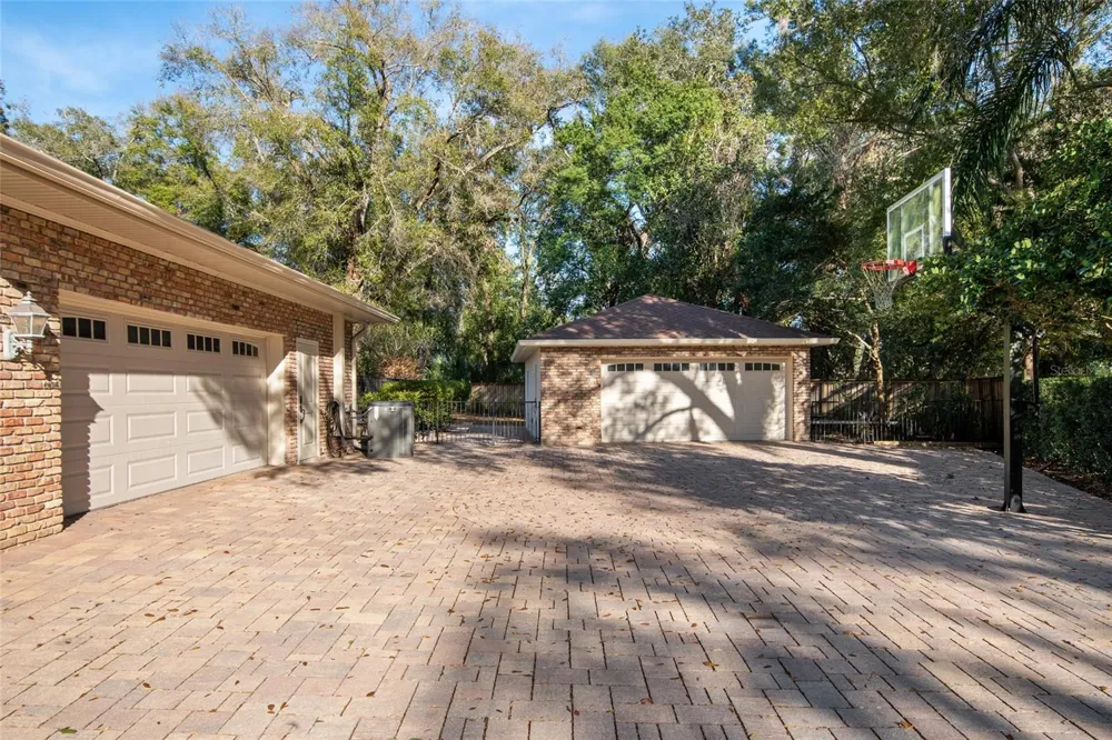 2009 WOODY DRIVE Windermere, FL 34786