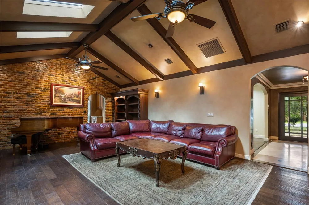 2009 WOODY DRIVE Windermere, FL 34786