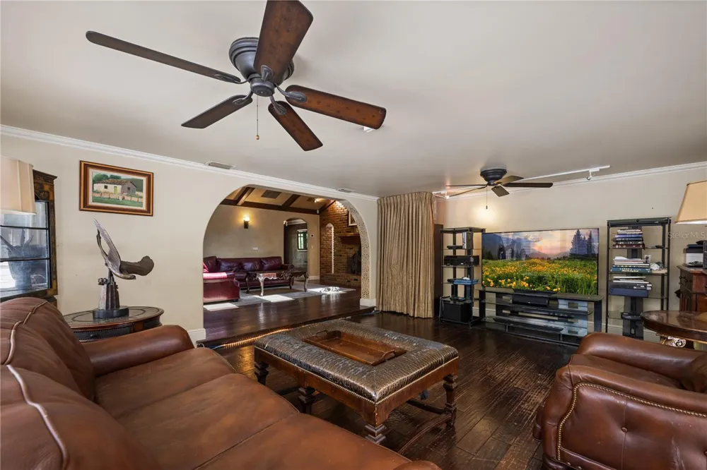 2009 WOODY DRIVE Windermere, FL 34786