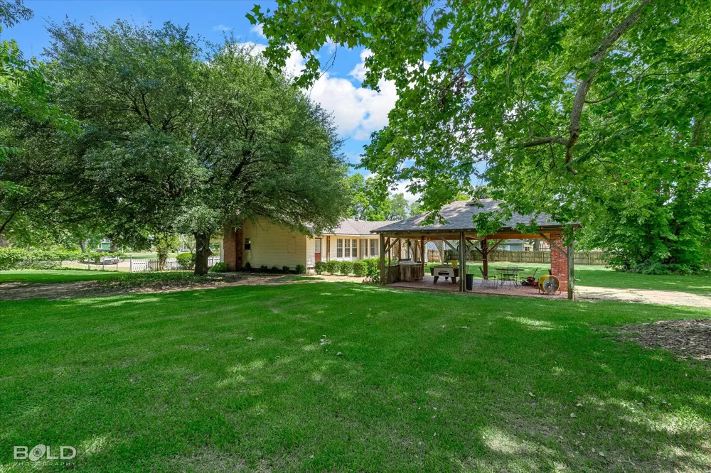 331 Gray Street Belcher, LA 71004
