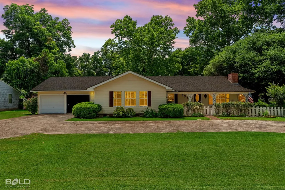 331 Gray Street Belcher, LA 71004