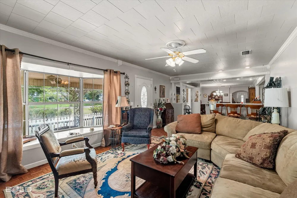 331 Gray Street Belcher, LA 71004