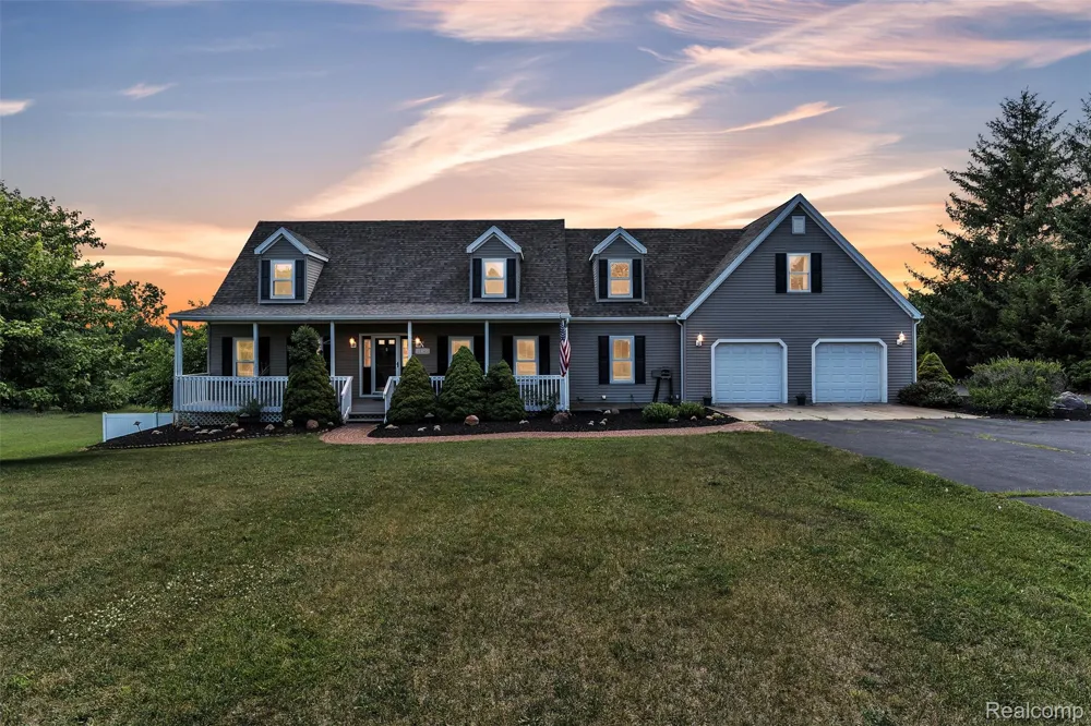 10146 Marshall Road Green Oak Township, MI 48178