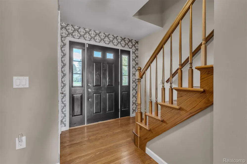 10146 Marshall Road Green Oak Township, MI 48178