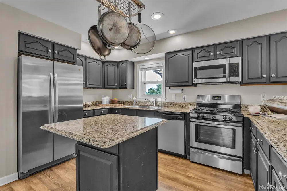 10146 Marshall Road Green Oak Township, MI 48178