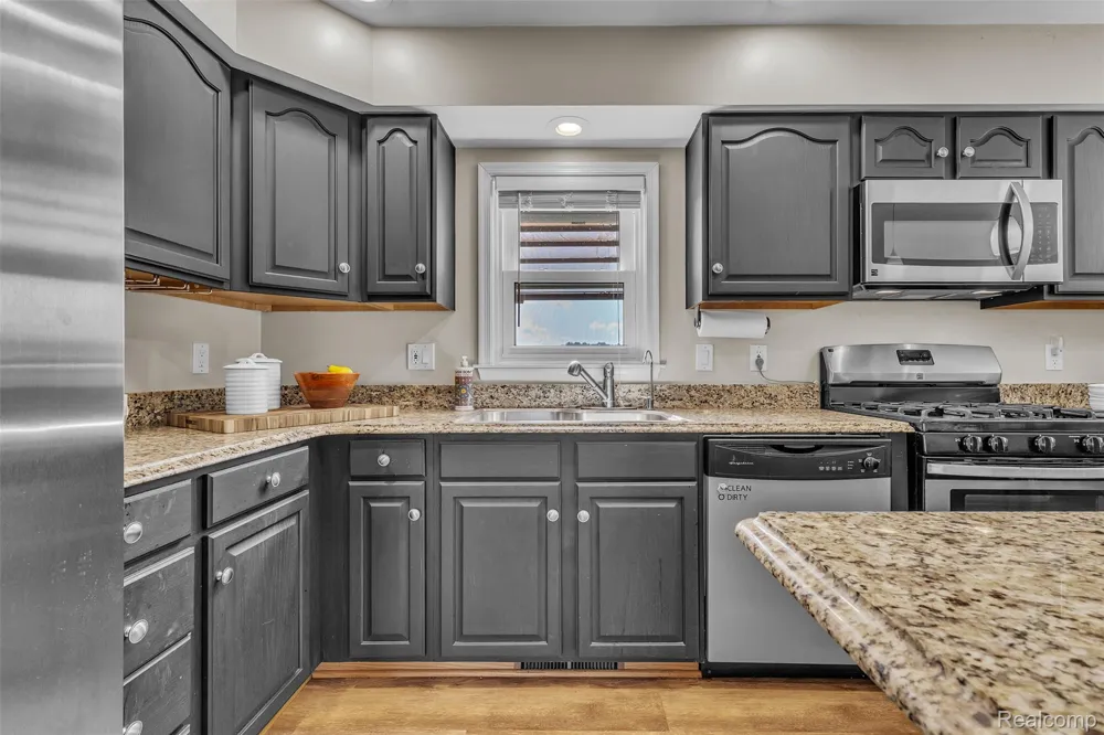 10146 Marshall Road Green Oak Township, MI 48178