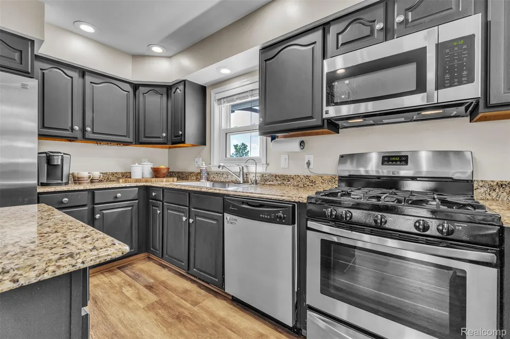 10146 Marshall Road Green Oak Township, MI 48178