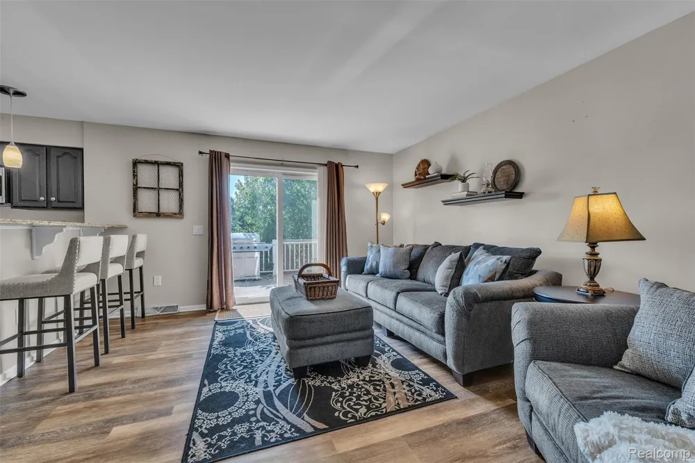 10146 Marshall Road Green Oak Township, MI 48178