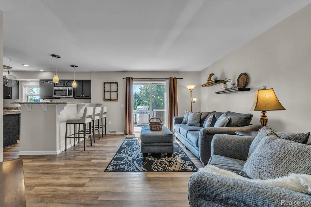 10146 Marshall Road Green Oak Township, MI 48178