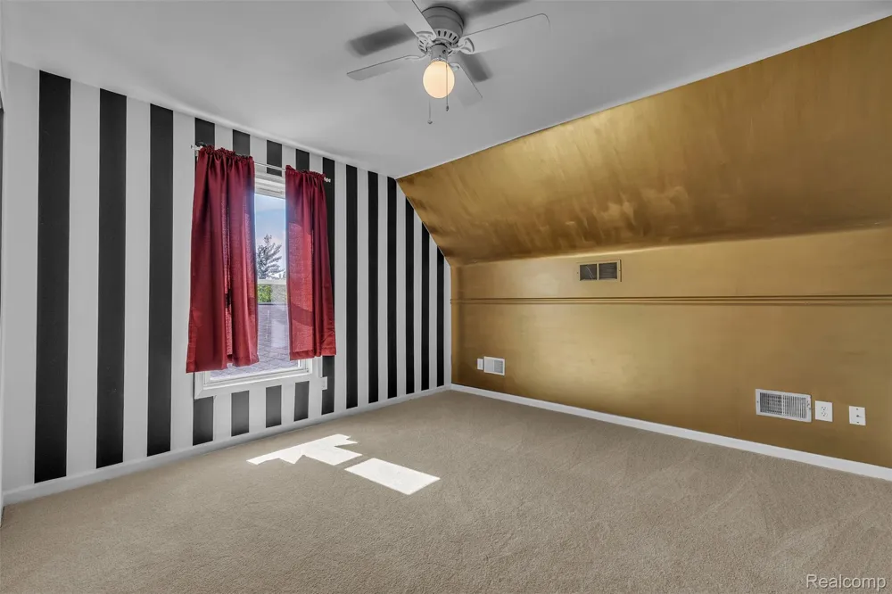 10146 Marshall Road Green Oak Township, MI 48178