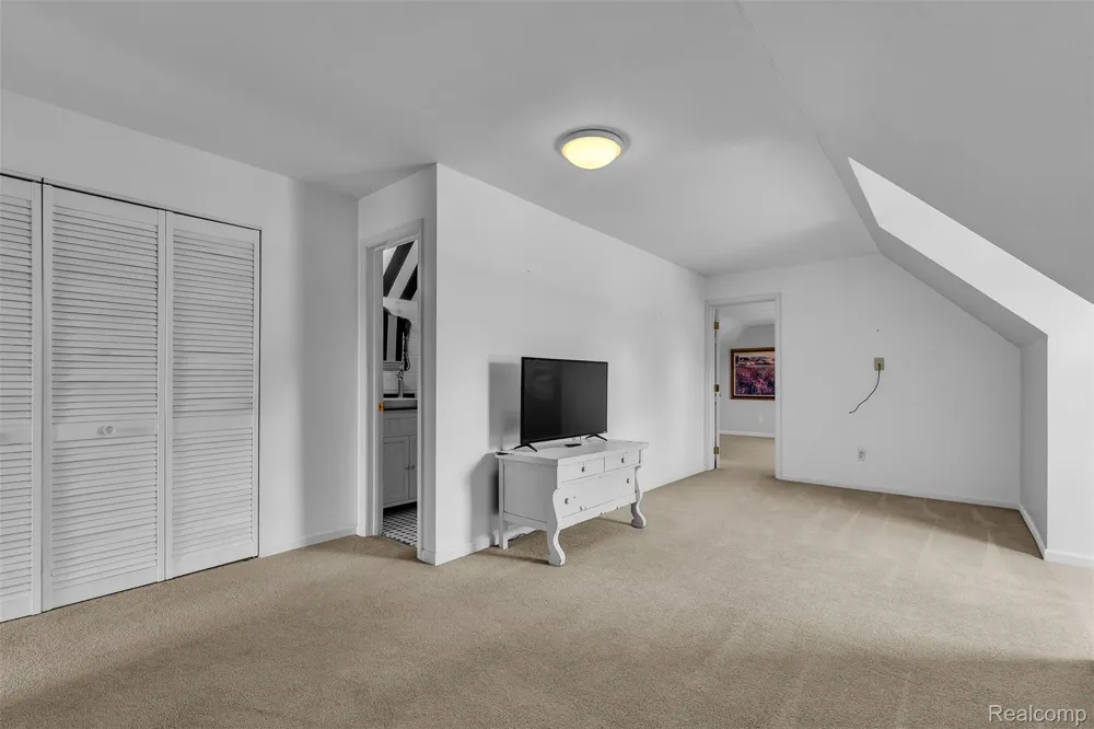 10146 Marshall Road Green Oak Township, MI 48178
