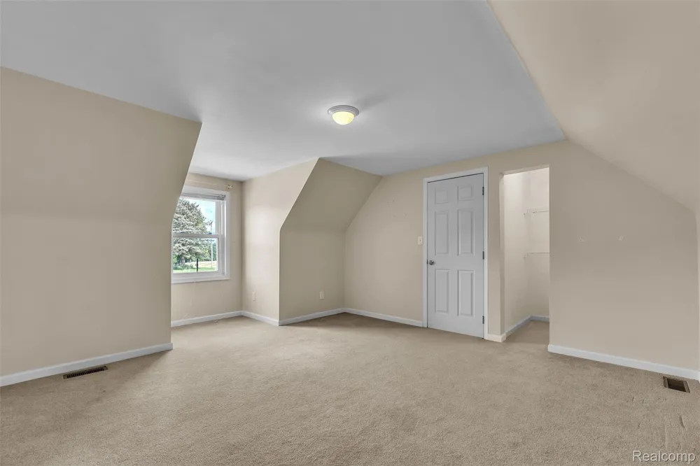 10146 Marshall Road Green Oak Township, MI 48178
