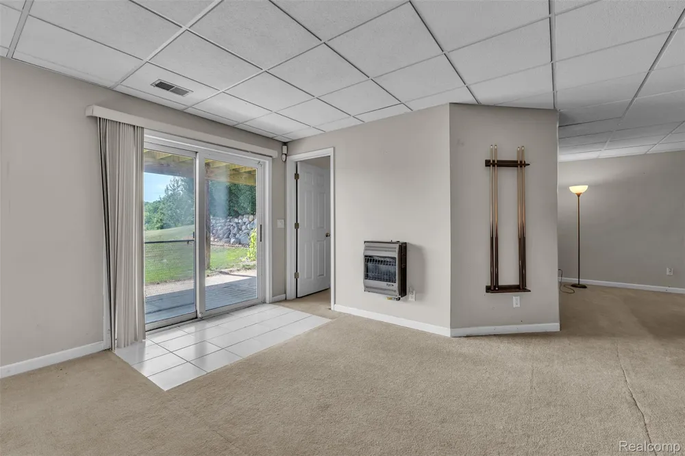 10146 Marshall Road Green Oak Township, MI 48178