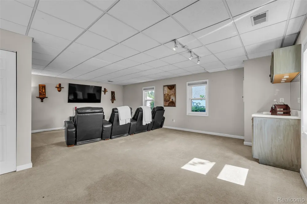 10146 Marshall Road Green Oak Township, MI 48178