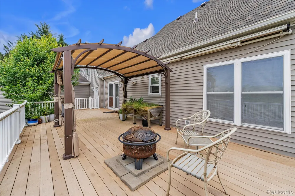10146 Marshall Road Green Oak Township, MI 48178