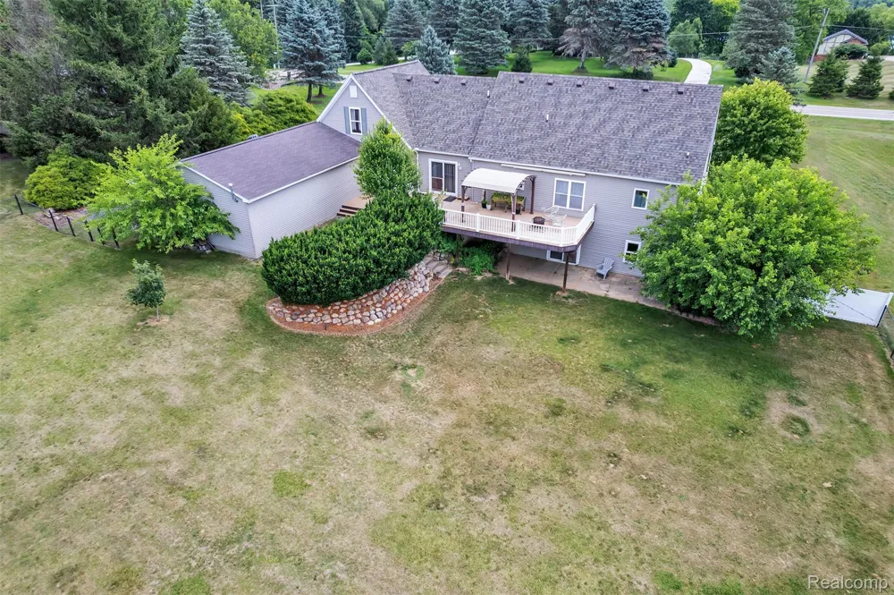10146 Marshall Road Green Oak Township, MI 48178
