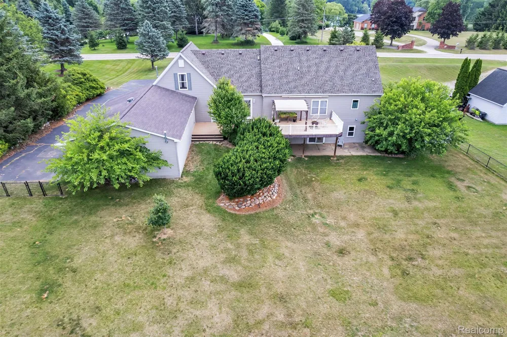 10146 Marshall Road Green Oak Township, MI 48178