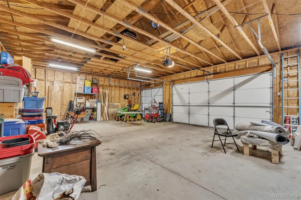 10146 Marshall Road Green Oak Township, MI 48178