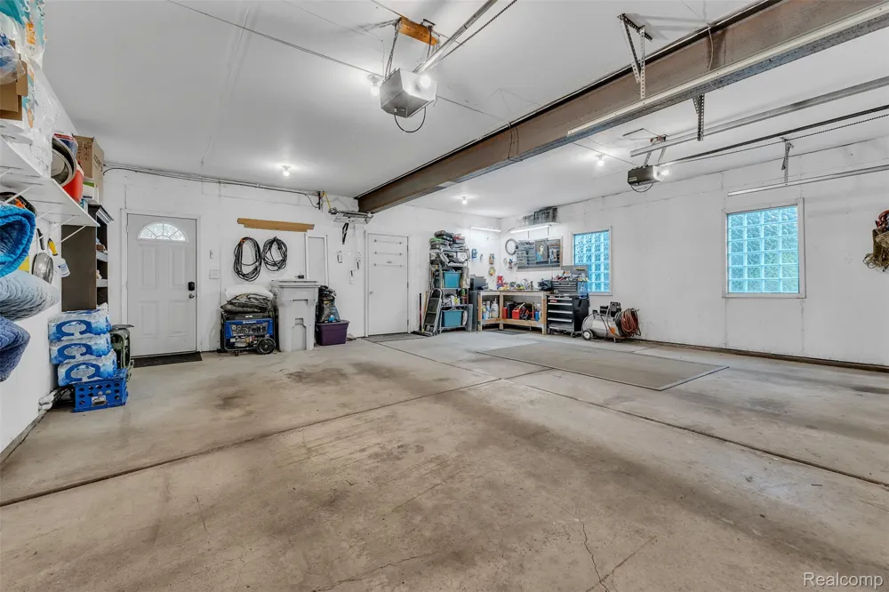10146 Marshall Road Green Oak Township, MI 48178