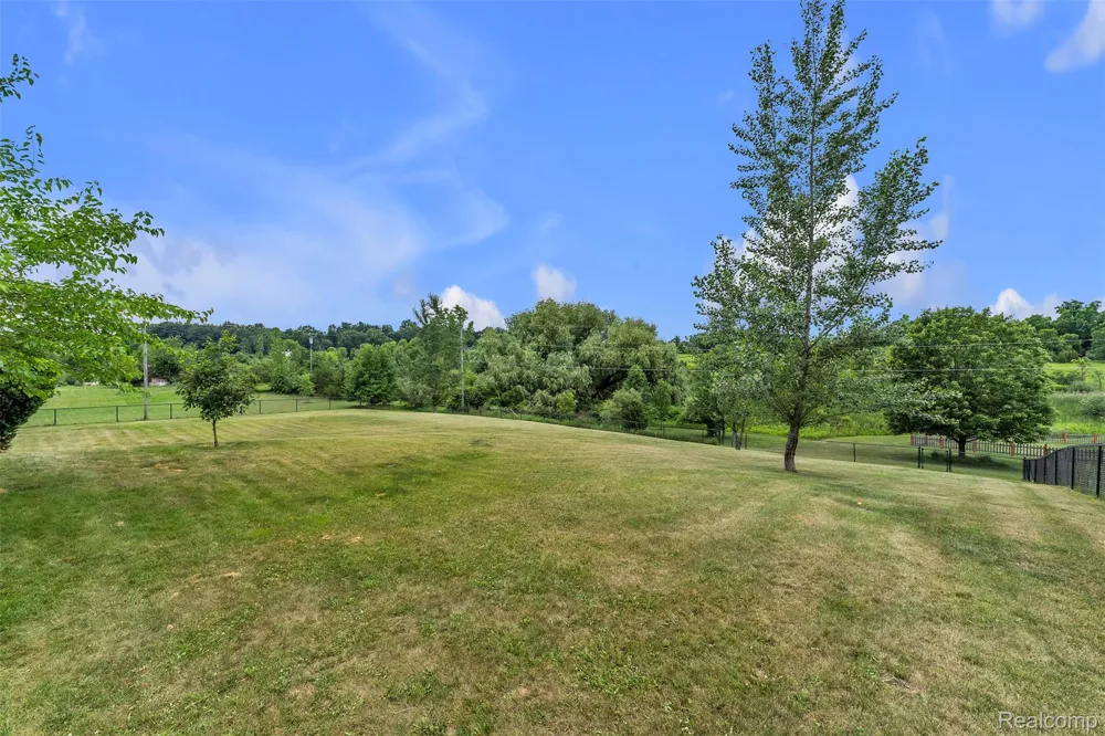 10146 Marshall Road Green Oak Township, MI 48178