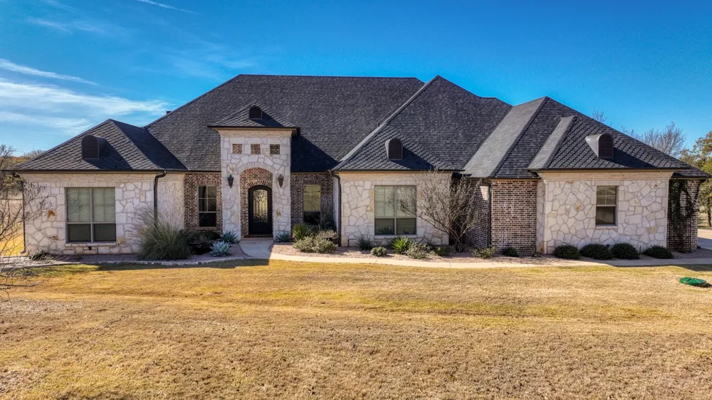 140 Rocky Run Lipan, TX 76462