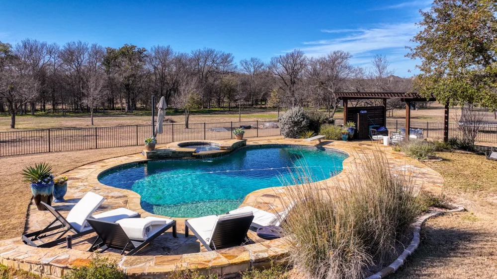 140 Rocky Run Lipan, TX 76462