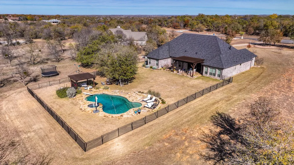 140 Rocky Run Lipan, TX 76462