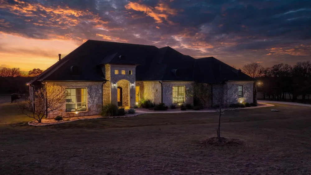 140 Rocky Run Lipan, TX 76462