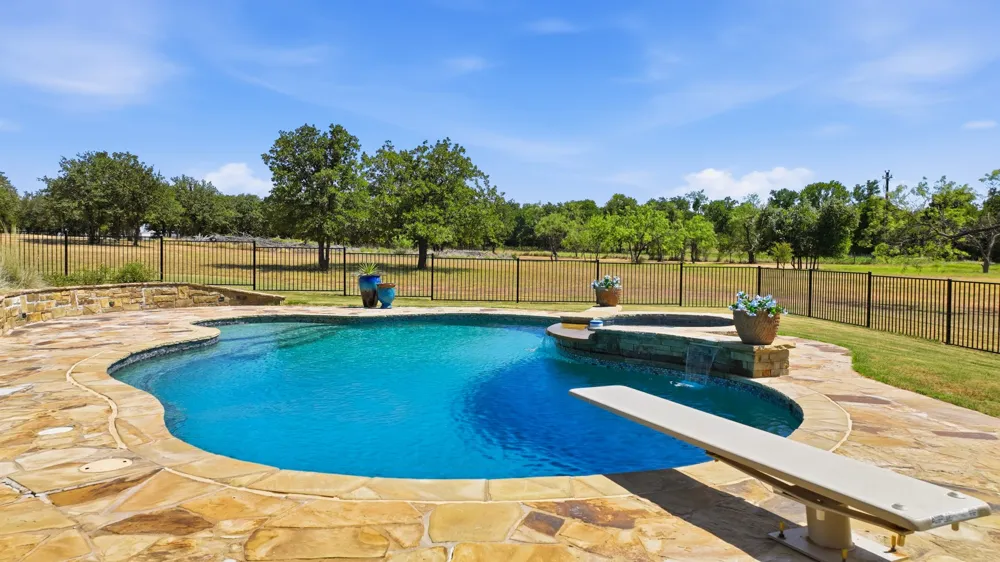 140 Rocky Run Lipan, TX 76462