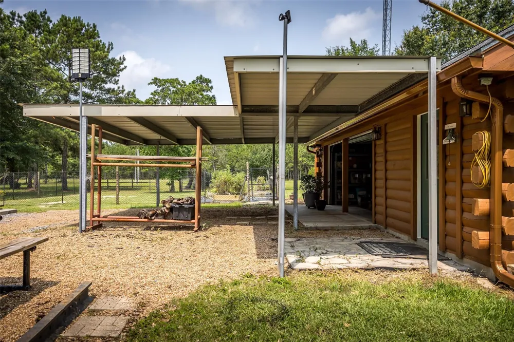 14912 Highway 69 Village Mills, TX 77663