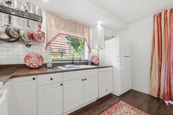 1438 Park Shore Circle #3 Fort Myers, FL 33901