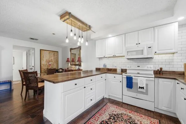 1438 Park Shore Circle #3 Fort Myers, FL 33901