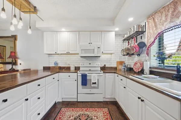 1438 Park Shore Circle #3 Fort Myers, FL 33901