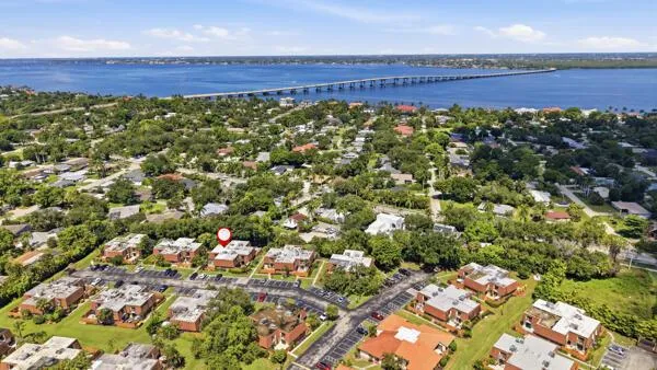 1438 Park Shore Circle #3 Fort Myers, FL 33901