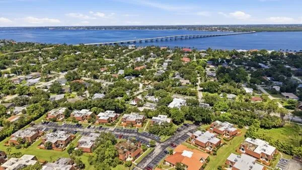 1438 Park Shore Circle #3 Fort Myers, FL 33901